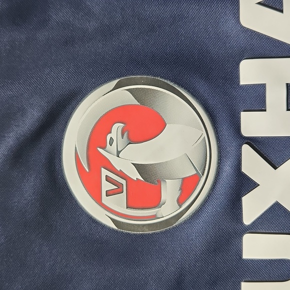 2013 Nike - Vauxhall - England (M) - Picture 3 of 5